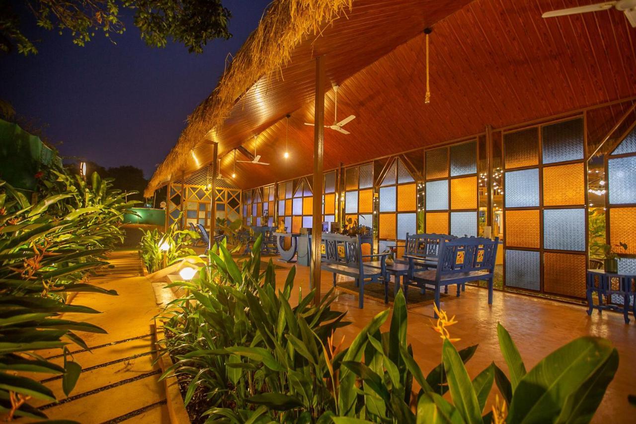 Отель One At Goa Канкон Экстерьер фото
